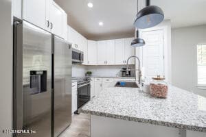 Photo - 817 7th Ave N