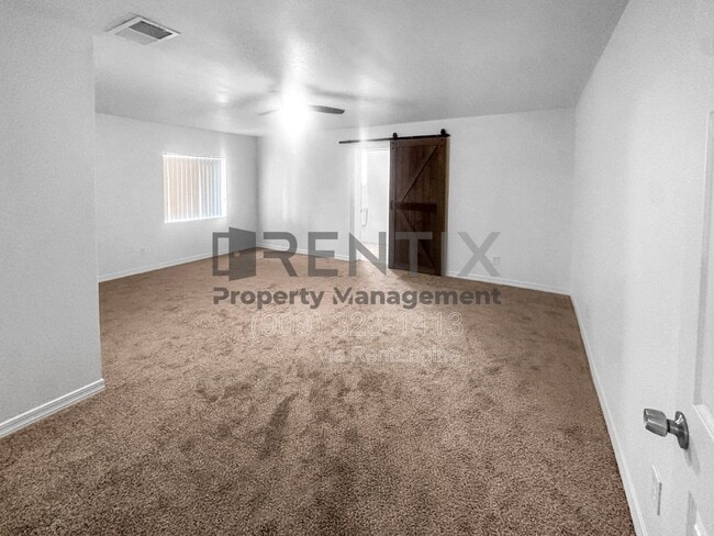 Photo - 1560 Church St