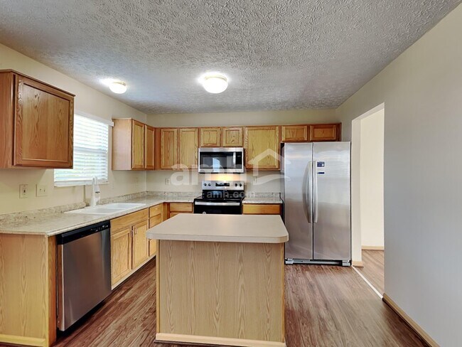 Photo - 1560 Mallard Cir E