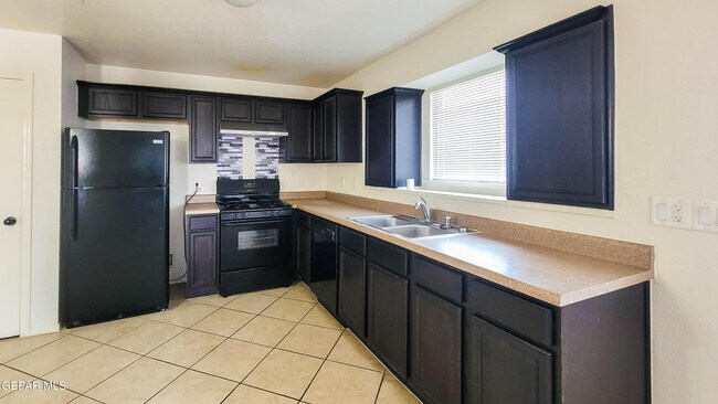 Photo - 4720 Kiko A Fierro Dr