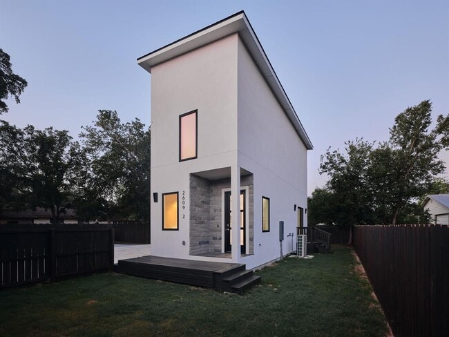 Photo - 2609 Davis Ln Unidad 2