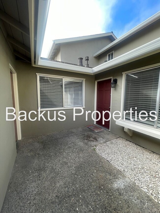 Photo - 19120 Creekside Pl