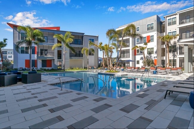 Nexus Brandon Apartments