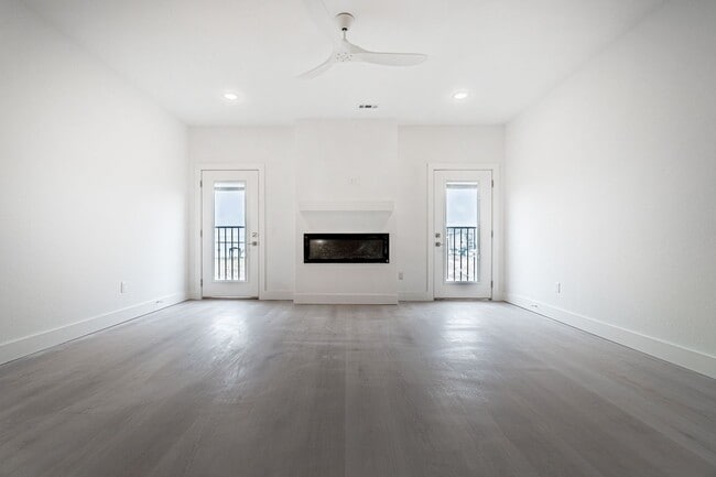 Photo - Welcome to the modern Townhomes in Bentonville