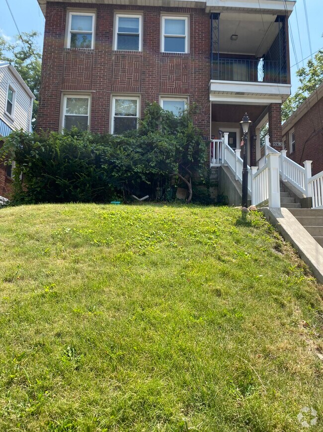 Building Photo - 2277 Shady Ave Unit 2279 shady ave pittsburgh Rental