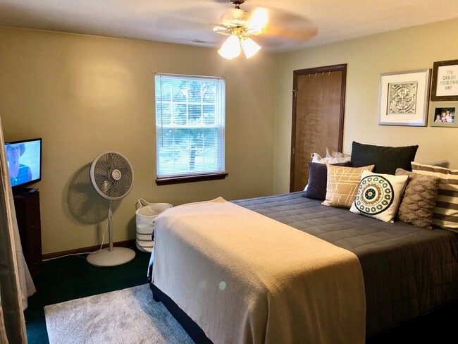 Photo - 422 Old State Rd S Unit 422