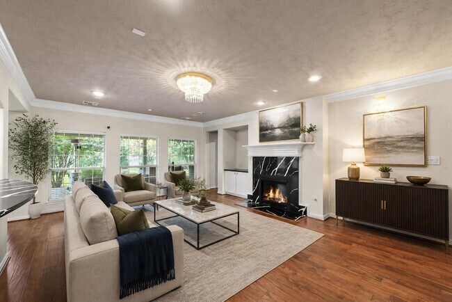 5526 Darschelle Dr