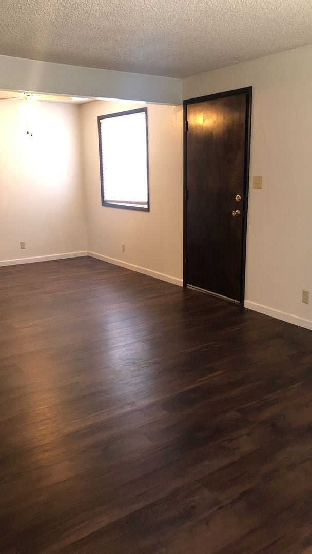 Photo - 1048-1048 Woodrow Ln Unidad 1044