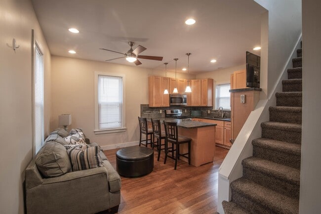 Photo - 517 6th Ave