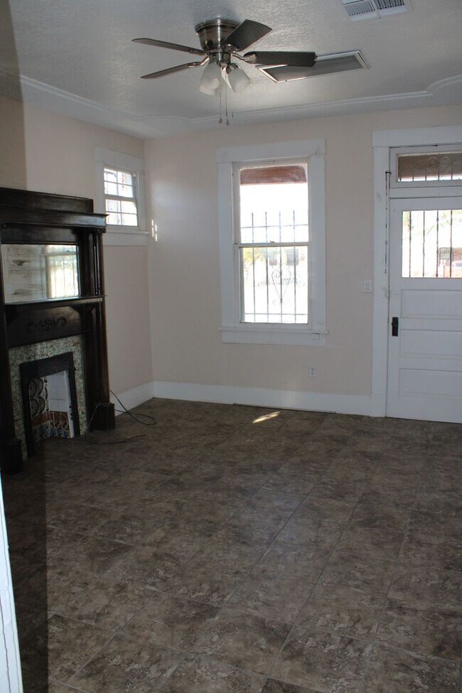 Photo - 3114 E Missouri Ave