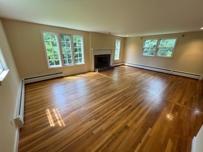 Photo - 48 River Ave Unit 3