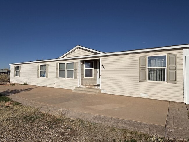 Building Photo - 422 W Piute Dr