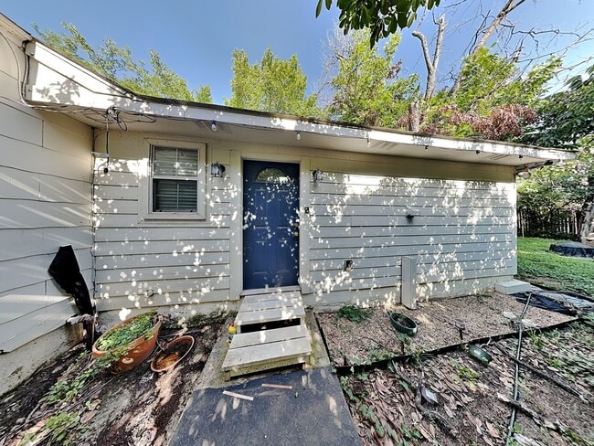 Building Photo - 3932 Locke Ave Unit 3932 Locke - Back House
