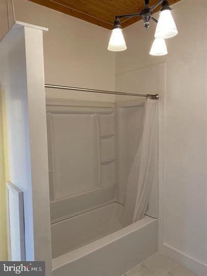 Building Photo - 105 N Loudoun St Unit 2