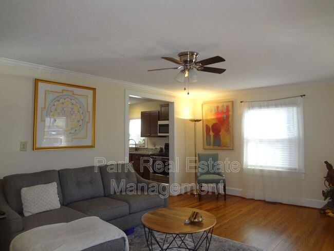 Photo - 602 Hillsborough Rd