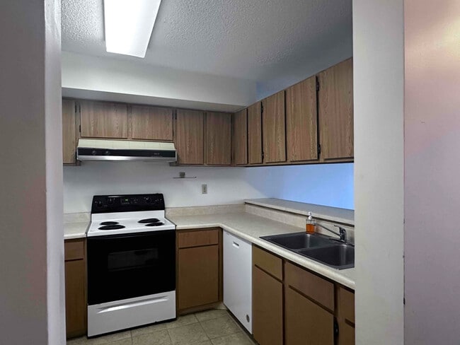 Photo - 990 Ala Nanala St Unit 9B