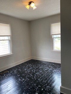 Photo - 929 1/2 College Ave Ext