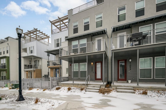 Photo - 11056 S Lake Run Rd Townhome
