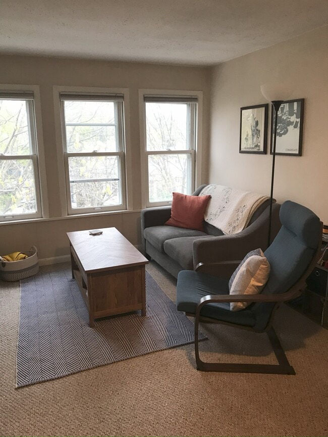 Photo - 1688 Dayton Ave Unit 1BR - Merriam Park