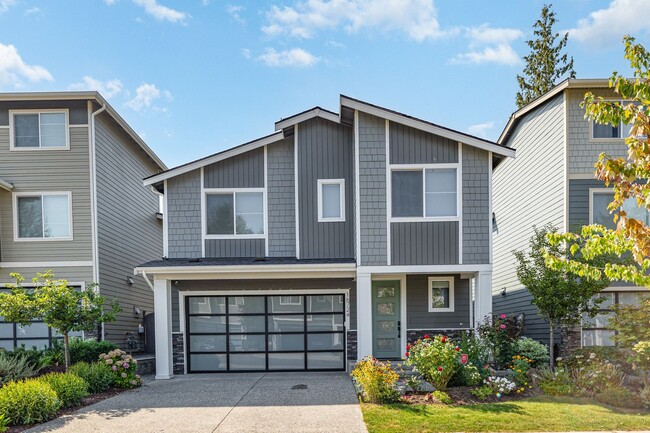 Modern home with 4 bed 2.5 bath available ... - Modern home with 4 bed 2.5 bath available ...