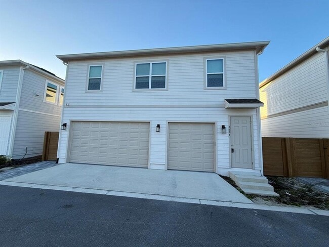 Building Photo - 3124 VOYAGER Ave