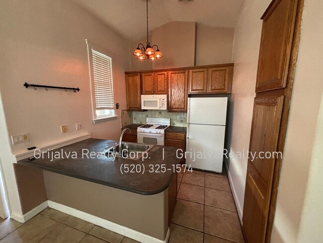 Photo - 1060 E Miles St Unidad 02