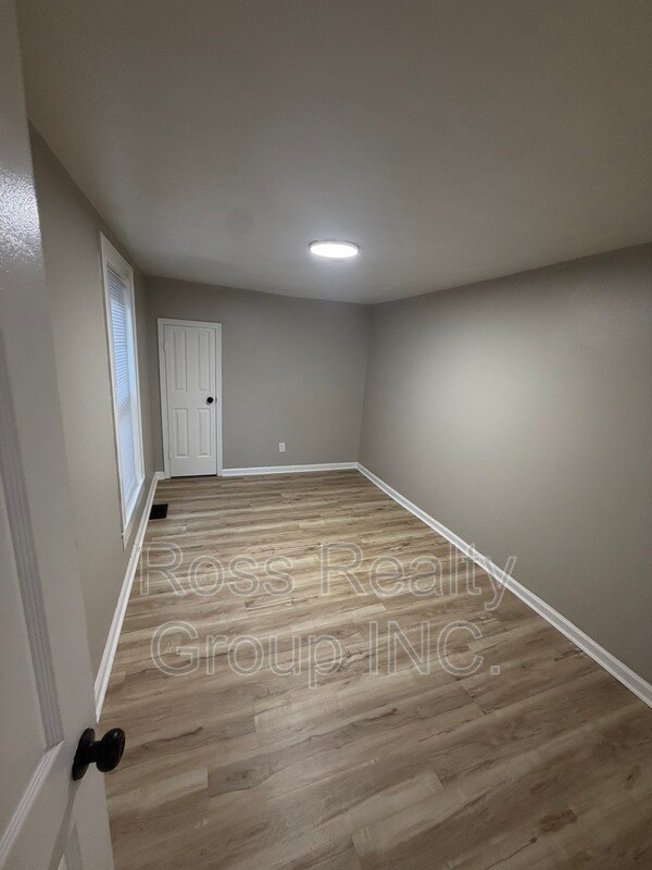 Photo - 442 Walbridge Ave