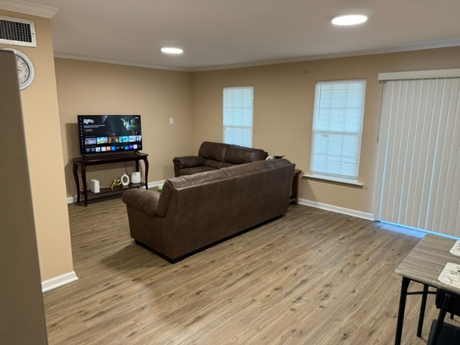 Photo - 1732 Westhaven Ln Unit 1732 B