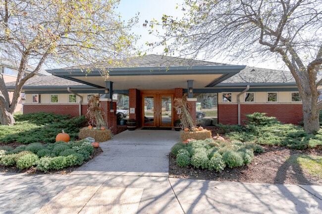 Photo - Riverwalk Apartments