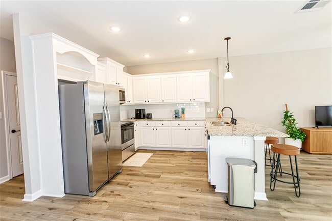 Photo - 2931 Niccoline Way