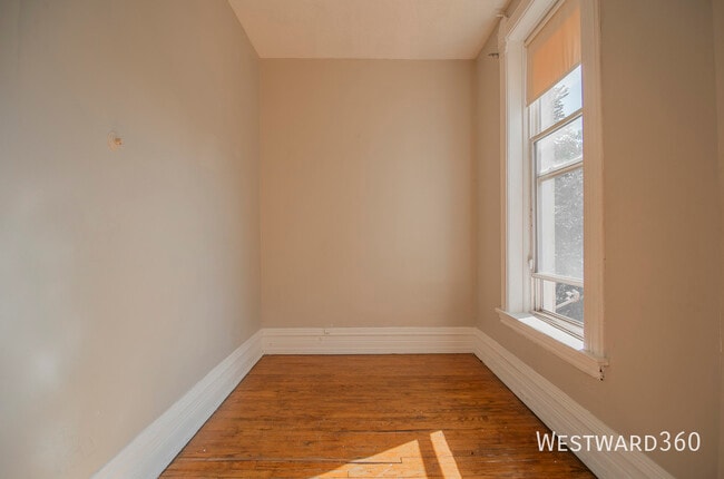 Photo - 2818 W Wilcox St Unit 2