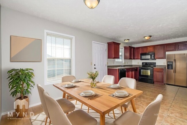 Photo - 308 W Grace St