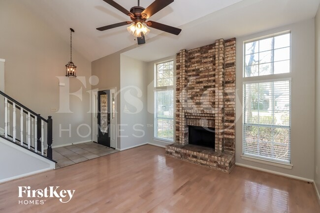 Photo - 160 W Golden Arrow Cir