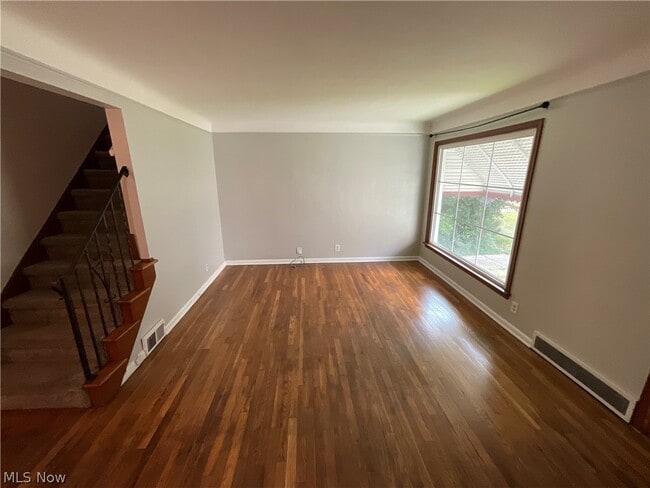 Photo - 3709 Woodridge Rd