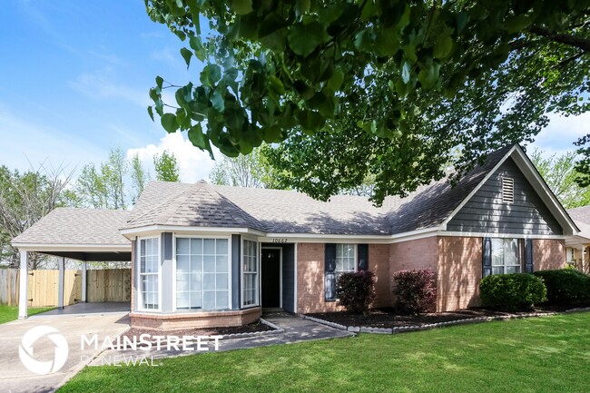 Building Photo - 10662 Oak Leaf Dr Rental
