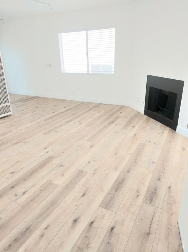 Photo - 3317 Bagley Ave Unit 2