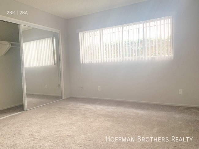 Photo - 2311 S Bentley Ave Unidad 18