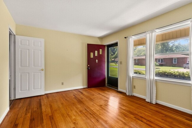 Photo - 2496 Valley View Ln
