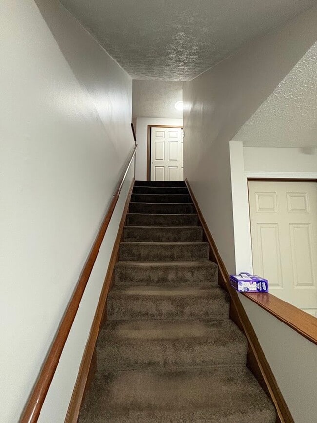 Photo - 4646 Castlebar St NW Unit 4648