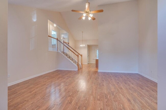 Photo - 3910 Renaissance Sq