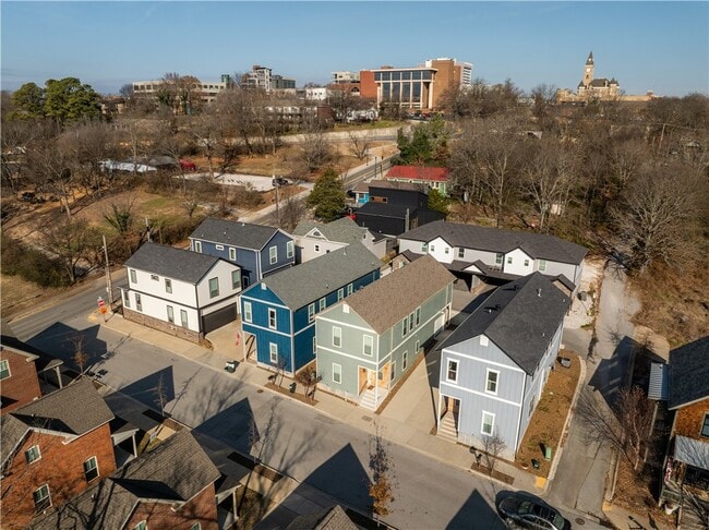 Photo - 146 E South St