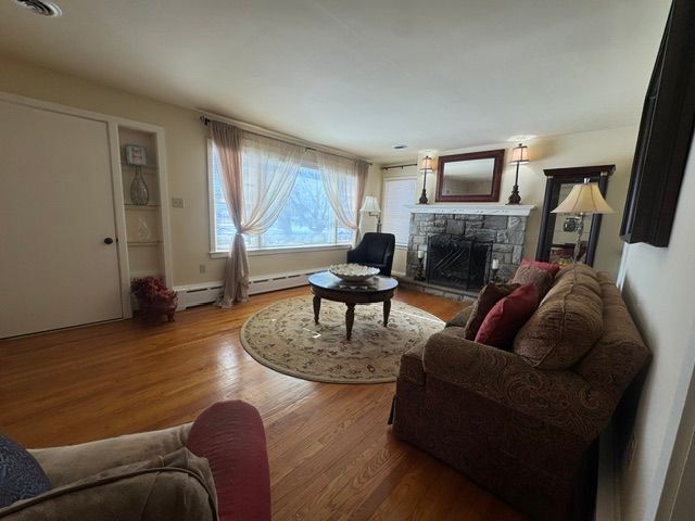 Photo - 2403 New Holland Pike