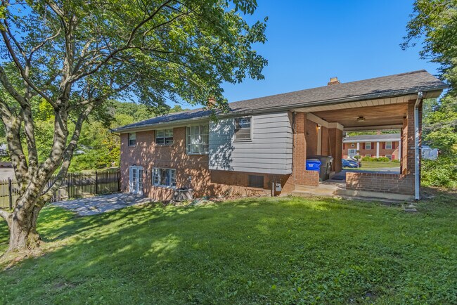 Photo - 3401 Marlbrough Ct