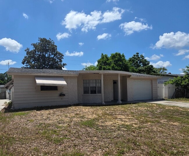Building Photo - 3302 Bainbridge Dr