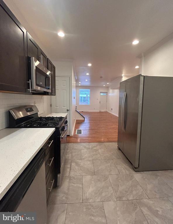 Photo - 2233 BONAFFON St