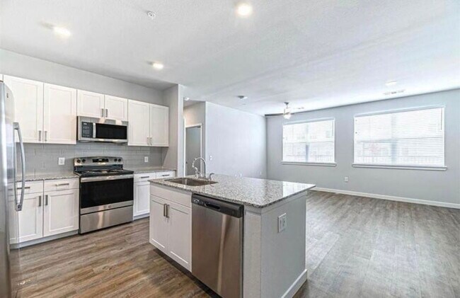 Photo - 9311 Vista W Dr Unit 03204