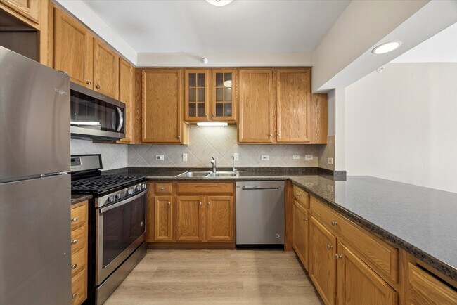 Photo - 630 N State St