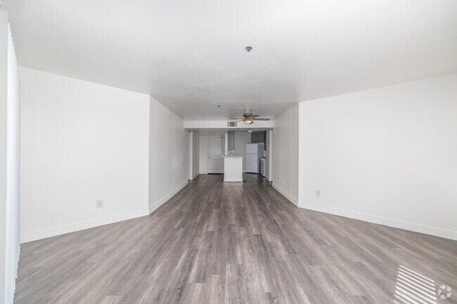 4BR, 2BA - 1,300SF - Living Room
