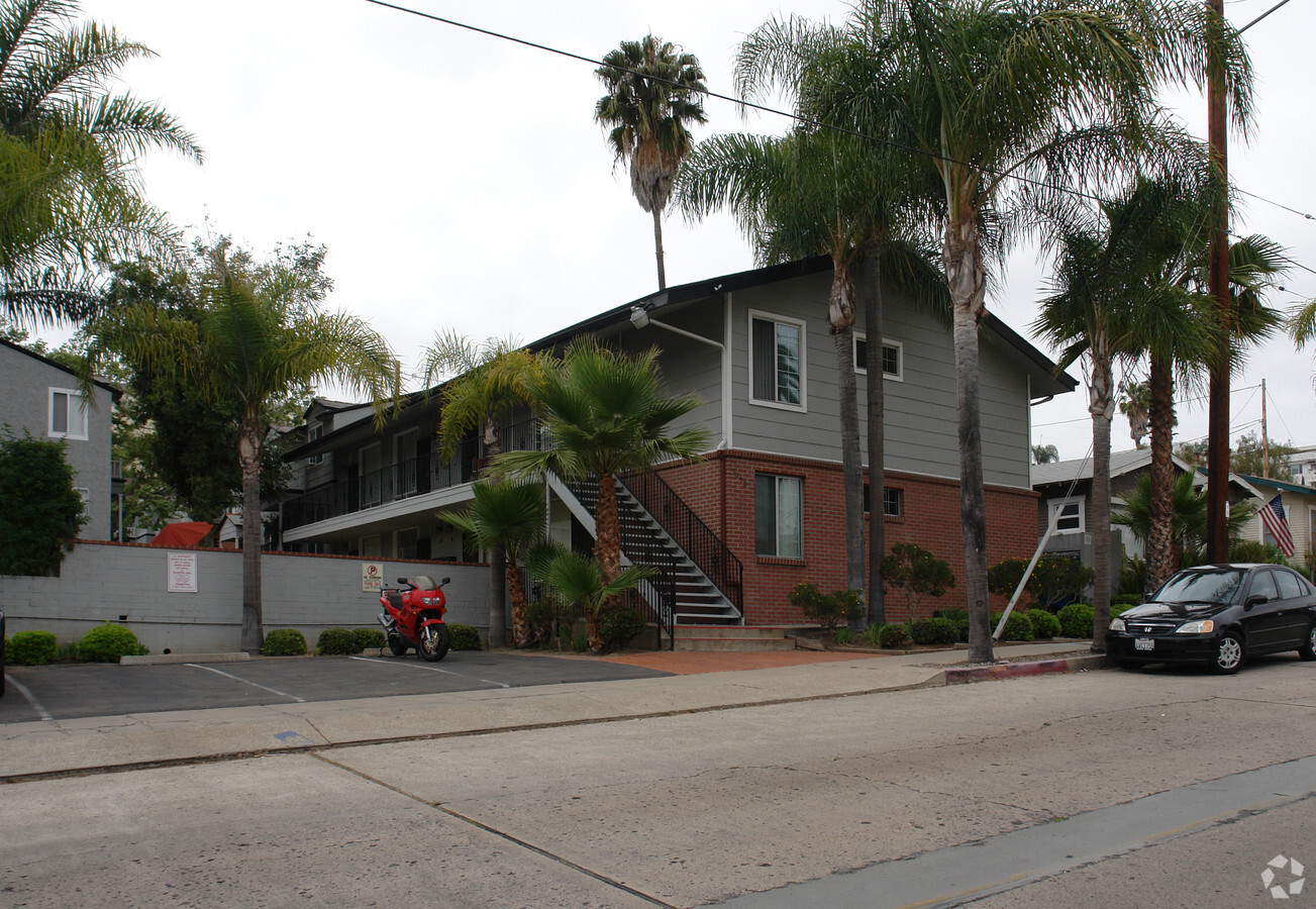 Florida Street Apartments - Florida Street Apartments