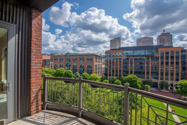 Photo - 250 Daniel Burnham Square Unidad 607